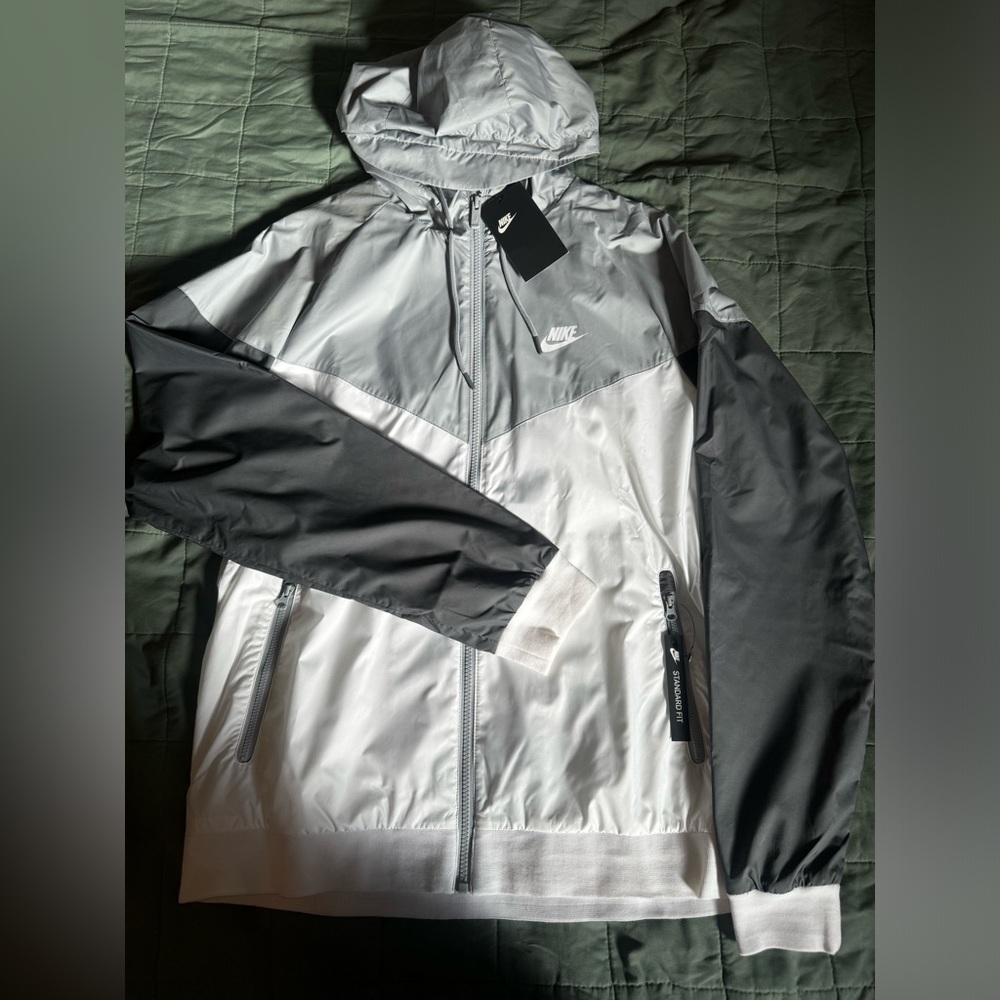 Men’s large Nike Windbreaker
